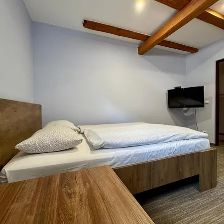 Aparthotel Restauracja Ibiza Ludwikowice Kłodzkie Exteriér fotografie