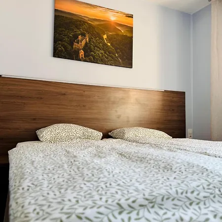 Aparthotel Restauracja Ibiza Ludwikowice Kłodzkie Exteriér fotografie