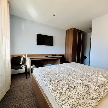 Aparthotel Restauracja Ibiza Ludwikowice Kłodzkie Exteriér fotografie